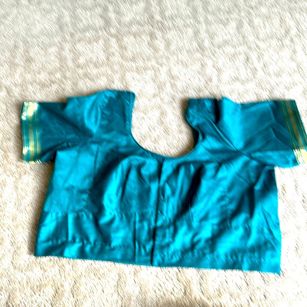 🌸 Original Silk top 🌸
